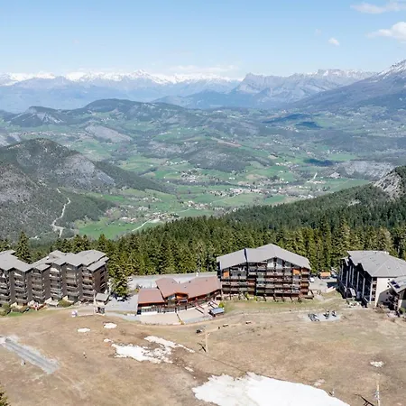 Les Marmottes Apartment *